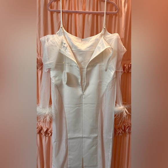 NWT Miss Circle White Satin Mesh Sleeve Dress With Feather - Picture 8 of 15